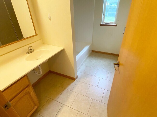 Building Photo - 2-Bedroom, 1-Bath Ranch Style Home - ADA Compliant, Hardwood Floors, & Fenced-In Yard