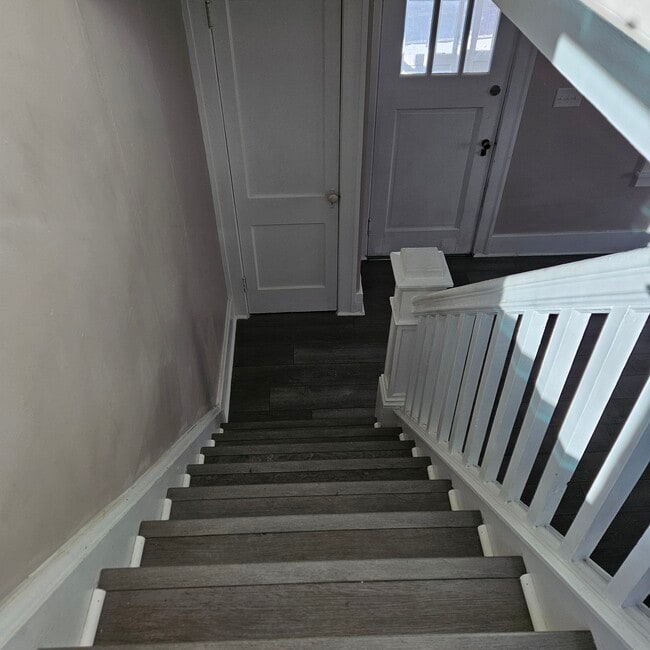 Building Photo - 35 Buffalo St