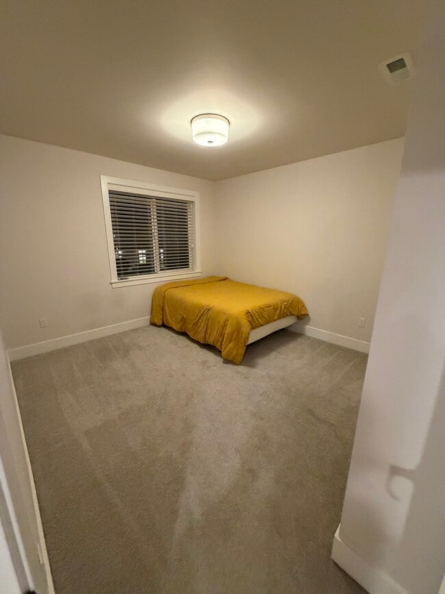 Building Photo - 14717 73rd St E