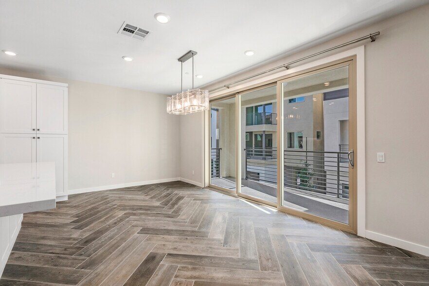 2nd floor Dining Room with 15' slider to deck - 590 Catalonia