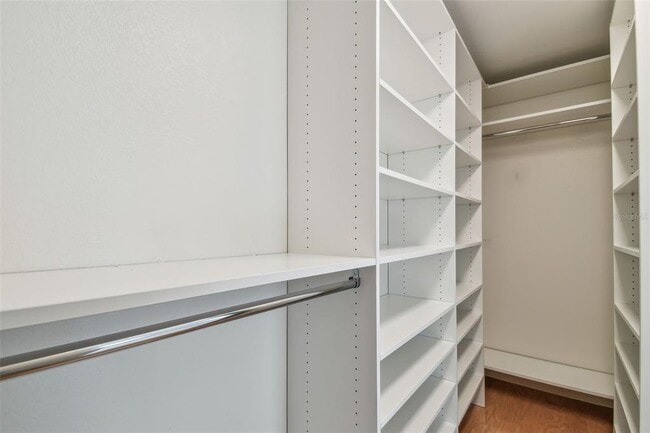 Building Photo - 3120 S Julia Cir