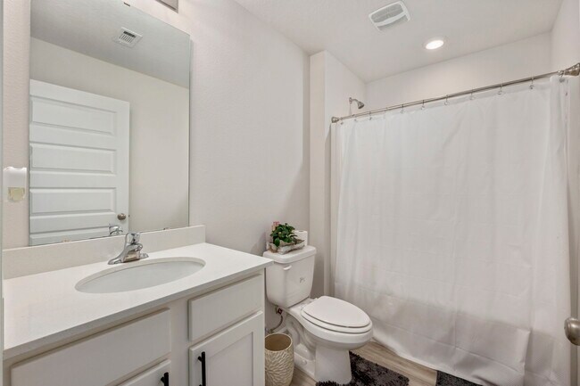 Building Photo - 4735 Airmen Dr