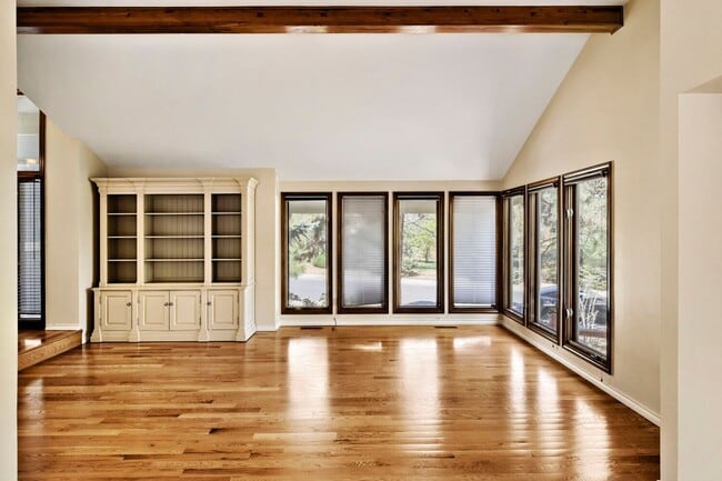 Building Photo - Outstanding Heritage Greens residence that features a spacious and airy layout that blends tradit...