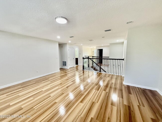Building Photo - 488 Pine Eagle Dr