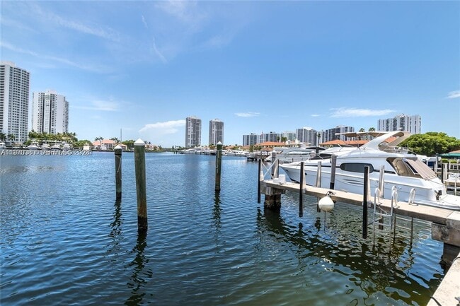 Building Photo - 3559 Magellan Cir