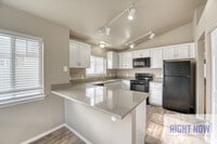 Building Photo - 2318 S Shoshone St