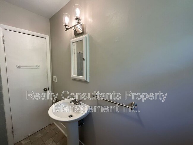 Building Photo - 1533 Beaucrest Ave