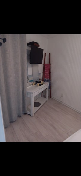 Building Photo - 3938 Surfside Blvd