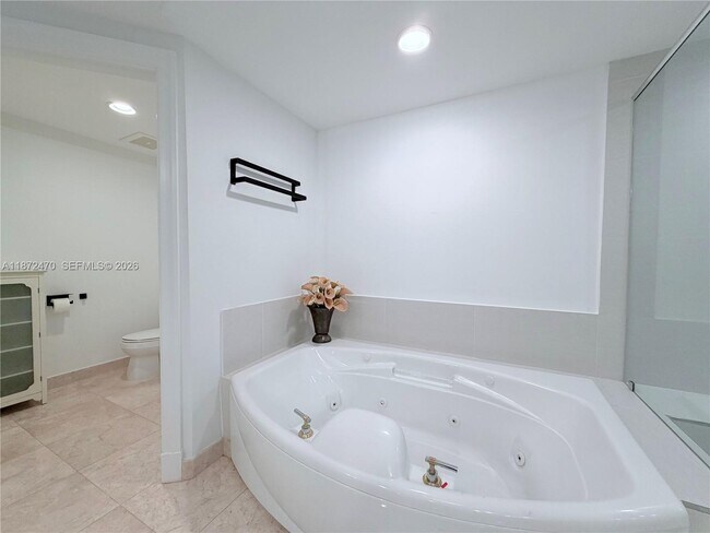 Building Photo - 3201 NE 183rd St