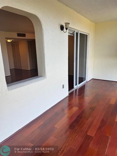 Building Photo - 4990 E Sabal Palm Blvd