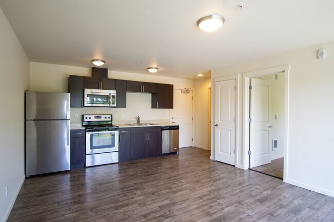 Building Photo - $250 OFF! Top Floor 1 Bdr w/Modern Amenities in SE + Pet Friendly!