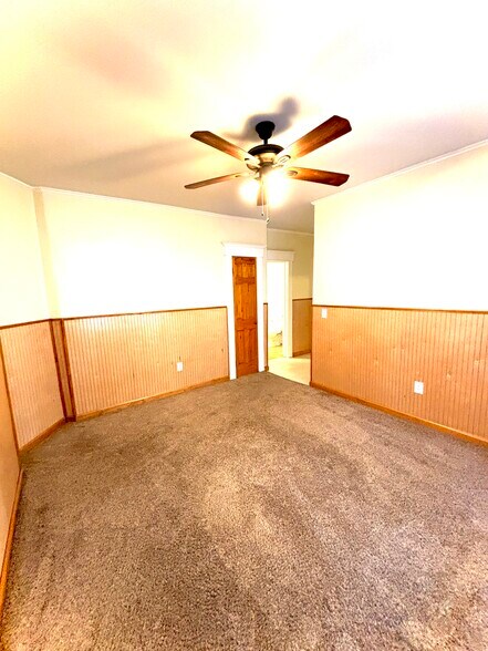 Living Room - 220 Stevenson St