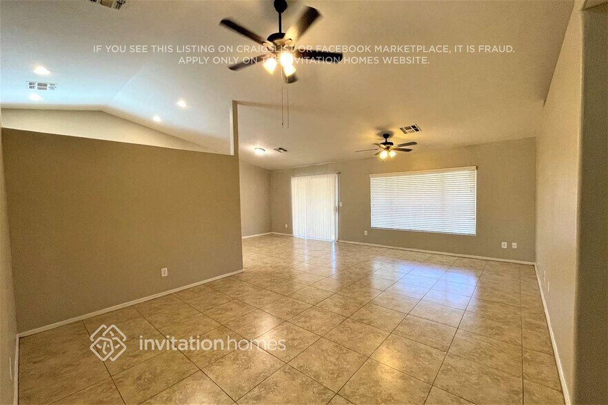 Building Photo - 8934 W Encanto Blvd