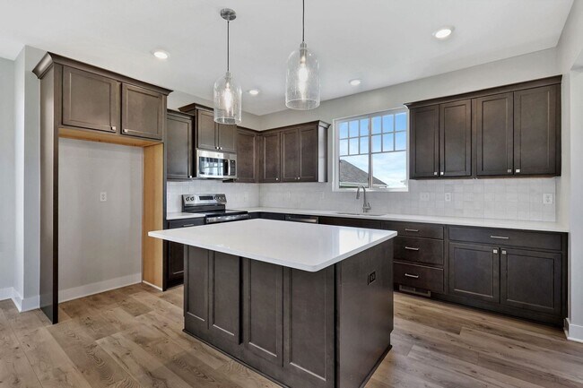 Building Photo - Spacious 3-Bed Home in Maize Schools – Roo...