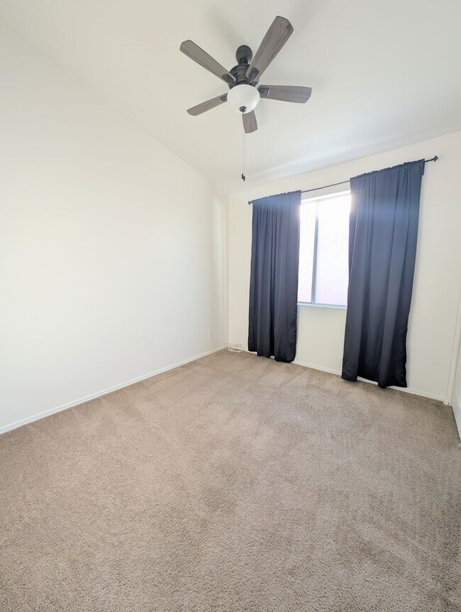 Building Photo - AVAILABLE NOW - GREAT CHANDLER LOCATION!!!