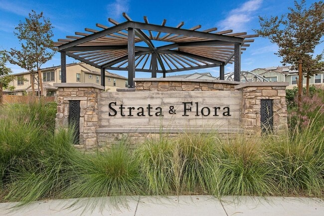 Building Photo - Village of Escaya - 3 Br 2.5 Ba - 2 car attached garage - must see this fabulous community!