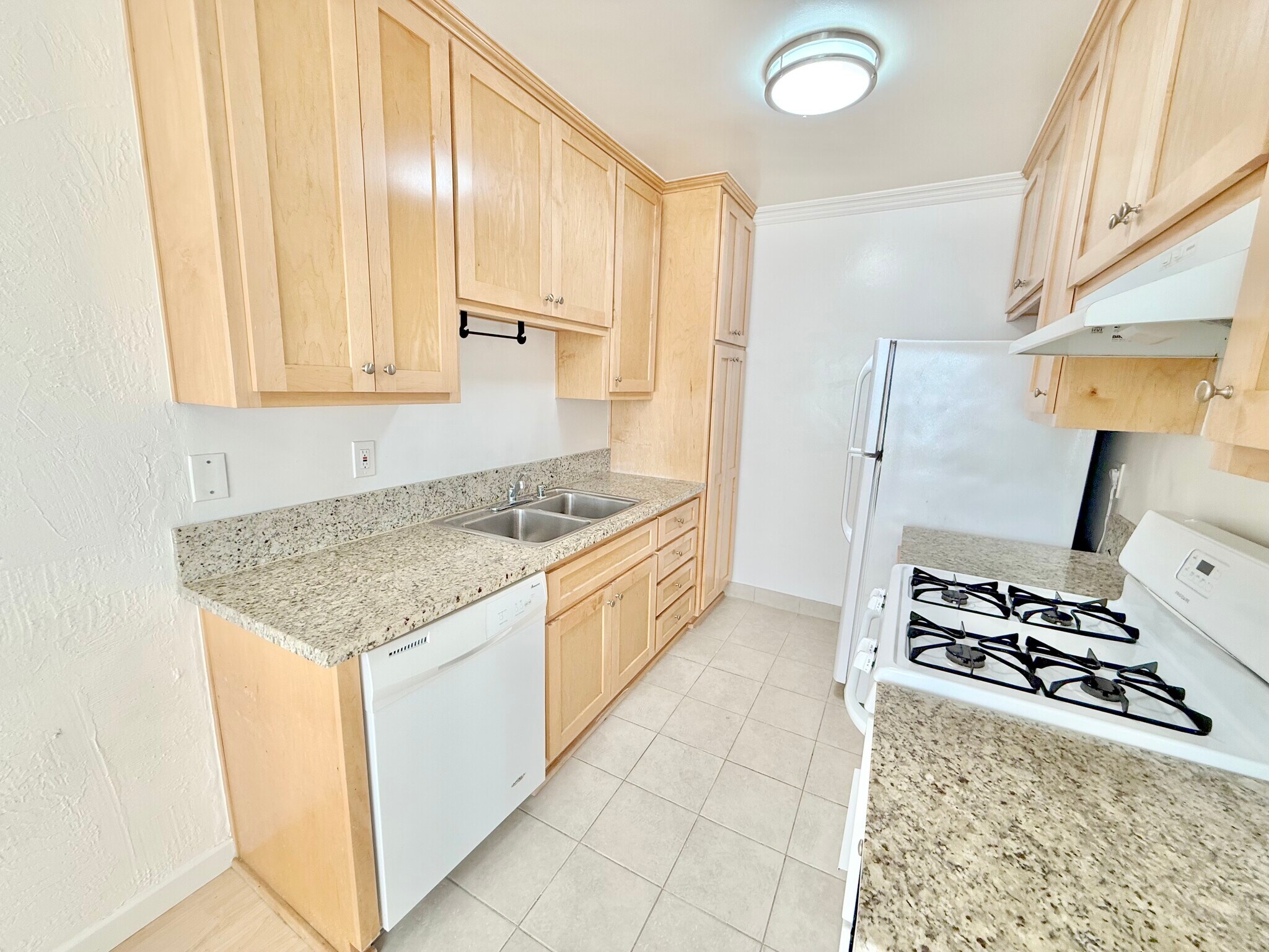 Building Photo - 1534 11th St