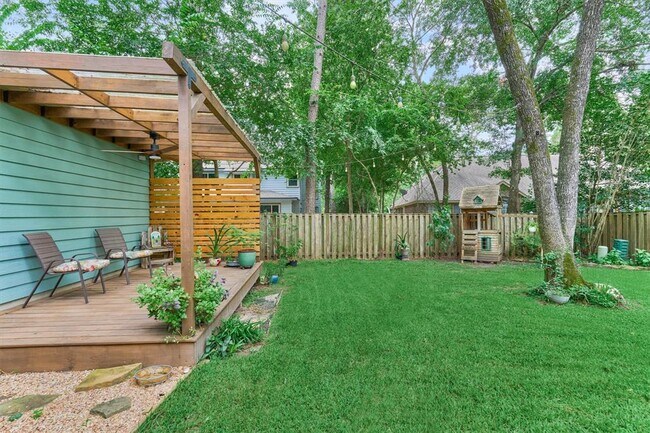 Building Photo - 46 Pinepath Pl