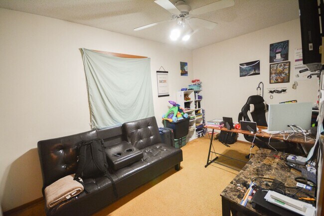 Building Photo - 2228-2234 2nd St SW