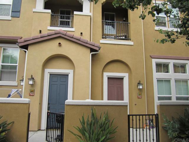 Primary Photo - 742 Mariposa Cir
