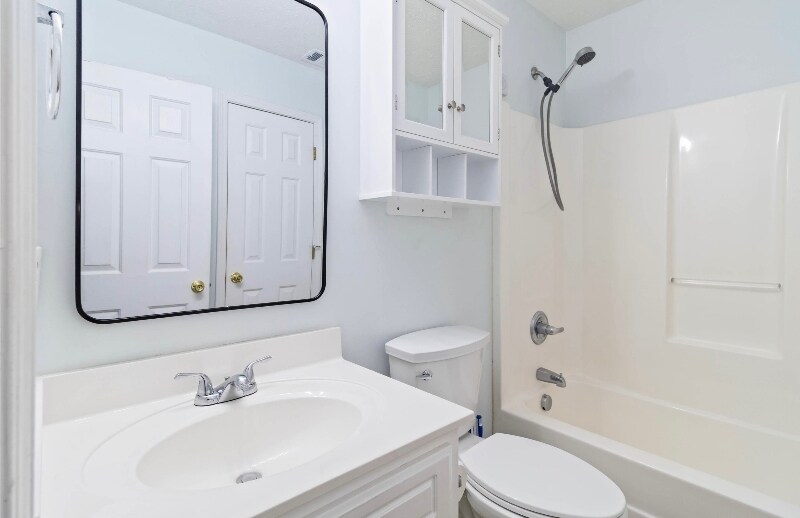 Building Photo - 119 Waverly Point Dr