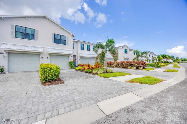 Building Photo - 13058 Pembroke Dr