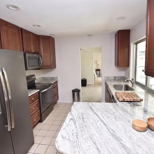 Building Photo - 3926 Calliandra Dr