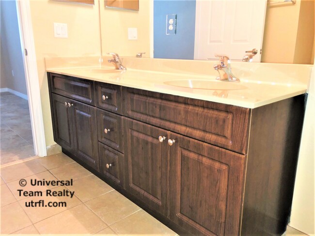 Building Photo - 13190 Bella Casa Cir