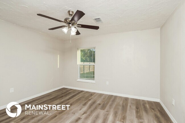 Building Photo - 674 Altamira St NW