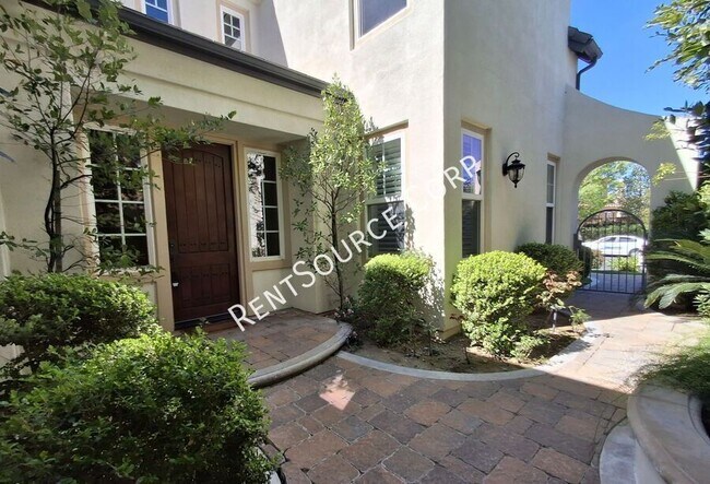 Building Photo - 27046 Maple Tree Ct