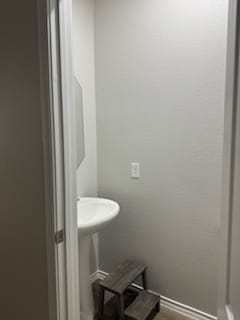 Building Photo - 860 Moonwake Dr