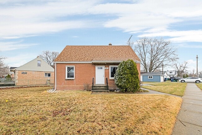 Primary Photo - 6831 79th Ave