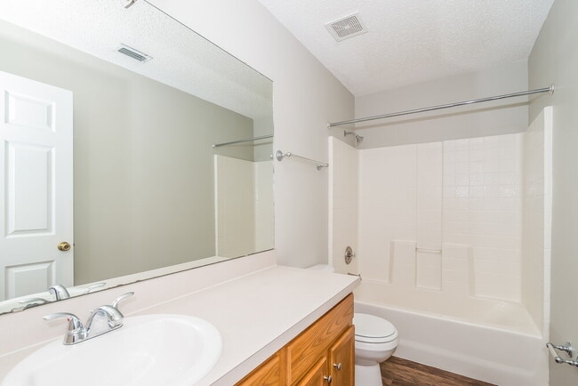 Building Photo - 13564 Ashford Wood Ct E