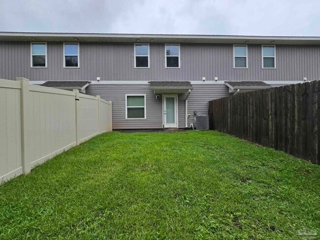 Building Photo - 6012 Royal Port Ct