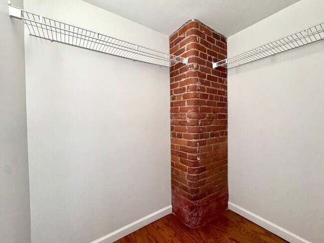 Building Photo - 4 Bishop St