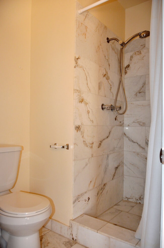 Building Photo - 5646 La Mirada Ave