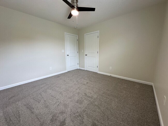 Building Photo - Modern Comfort Meets Country Serenity in Sevierville
