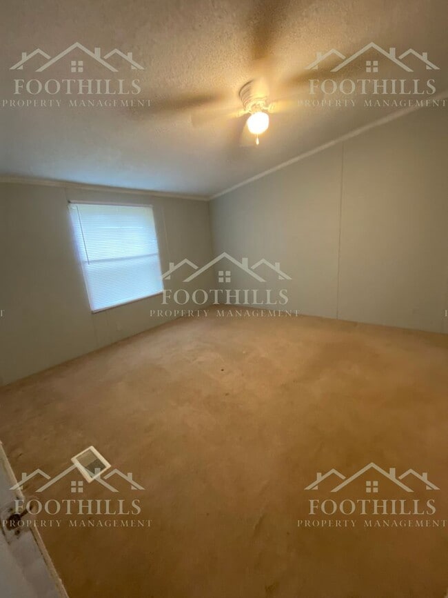 Building Photo - Peaceful Pondside Living – 3BR/2BA Home wi...