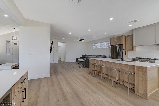 Building Photo - 1317 Fox Acres Dr