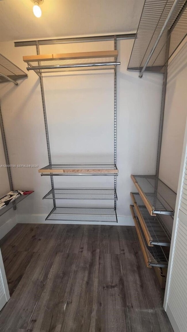 Building Photo - 250 Galen Dr