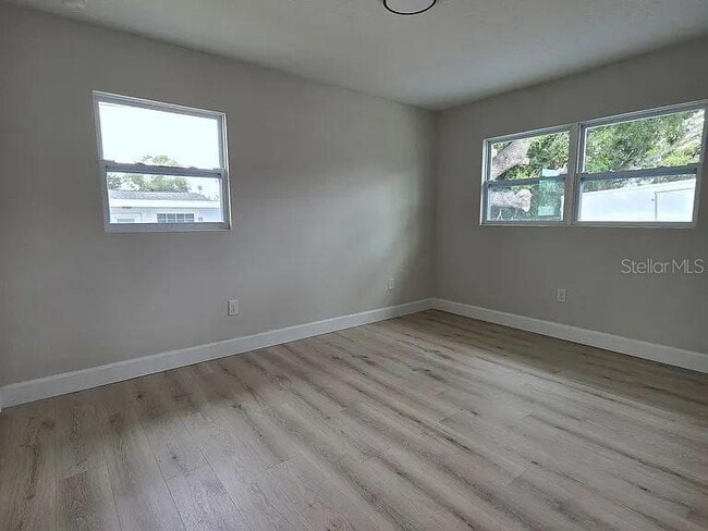 Building Photo - 3128 Bay St