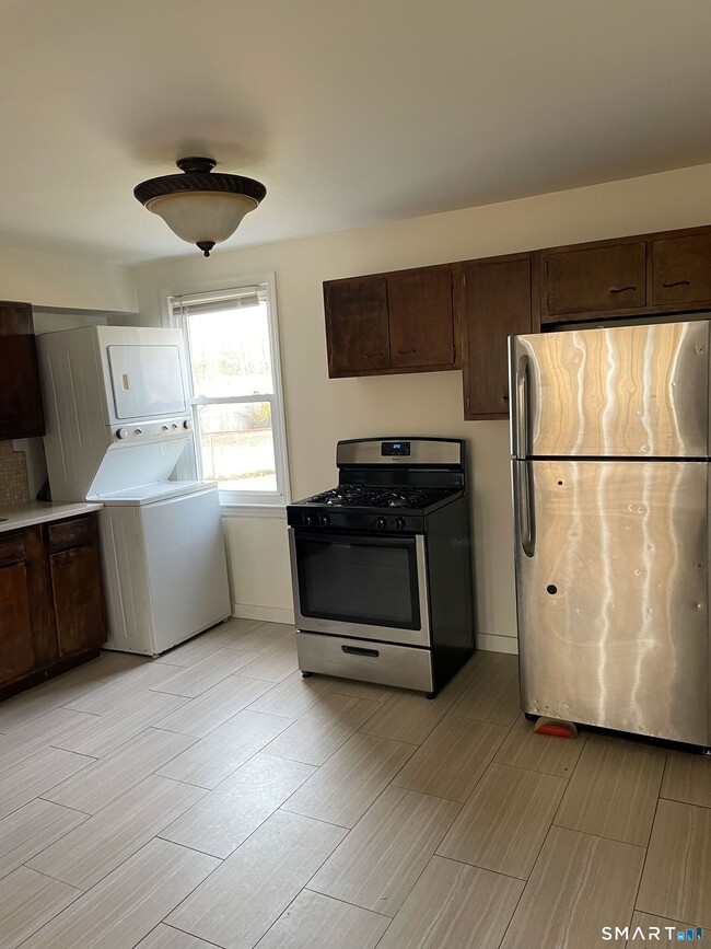 Building Photo - 58 Garden Dr