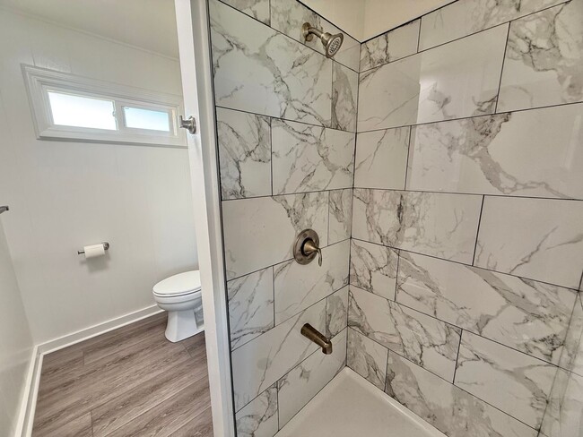 Building Photo - 357 Hilu Pl