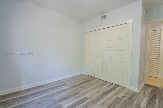 Building Photo - 300 Majorca Ave