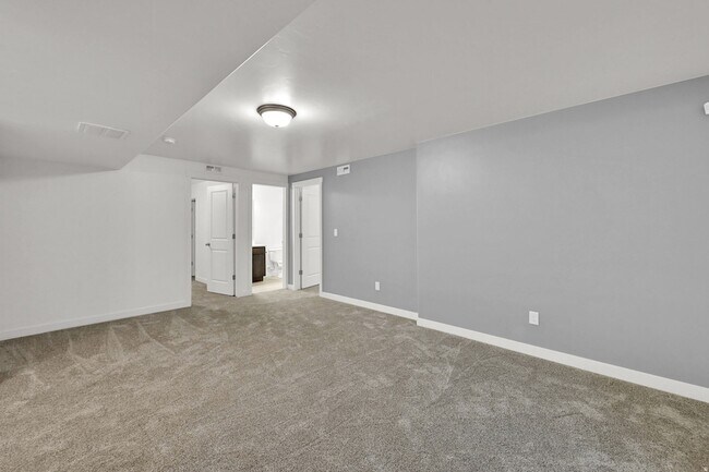 Building Photo - 2147 Kimber Ln