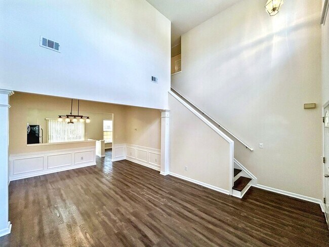 Building Photo - 13300 Morris Rd