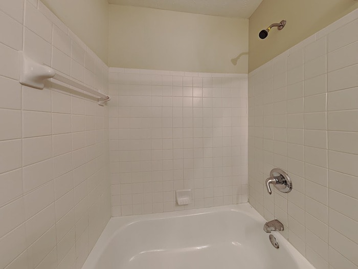 Building Photo - 1049 Springwater Cir