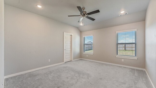 Building Photo - 4246 W Buckaroo St