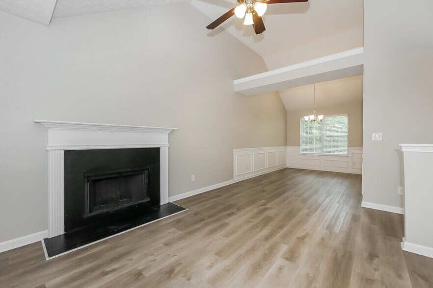 Building Photo - 2096 Dylan Ct