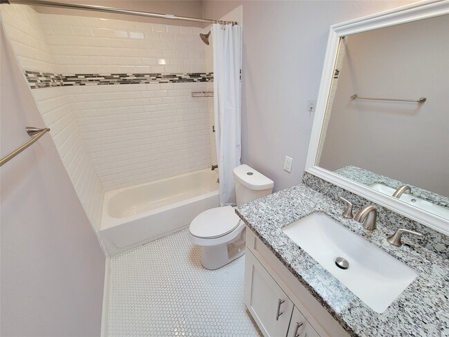 Building Photo - 13168 Trail Hollow Dr